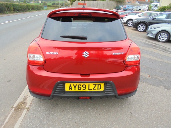 Used Suzuki Swift 2020 for sale - 76192416: Photo 2