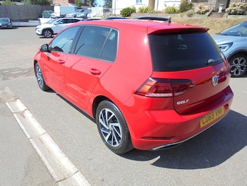 Used Volkswagen Golf 2019 for sale - 79382543: Photo