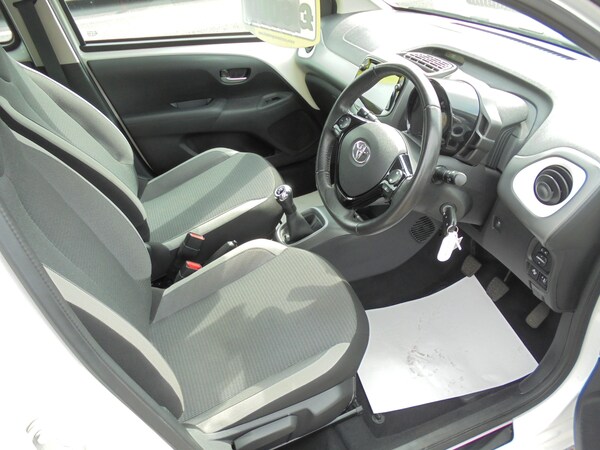 Used Toyota AYGO 2021 for sale - 74883308: Photo 6