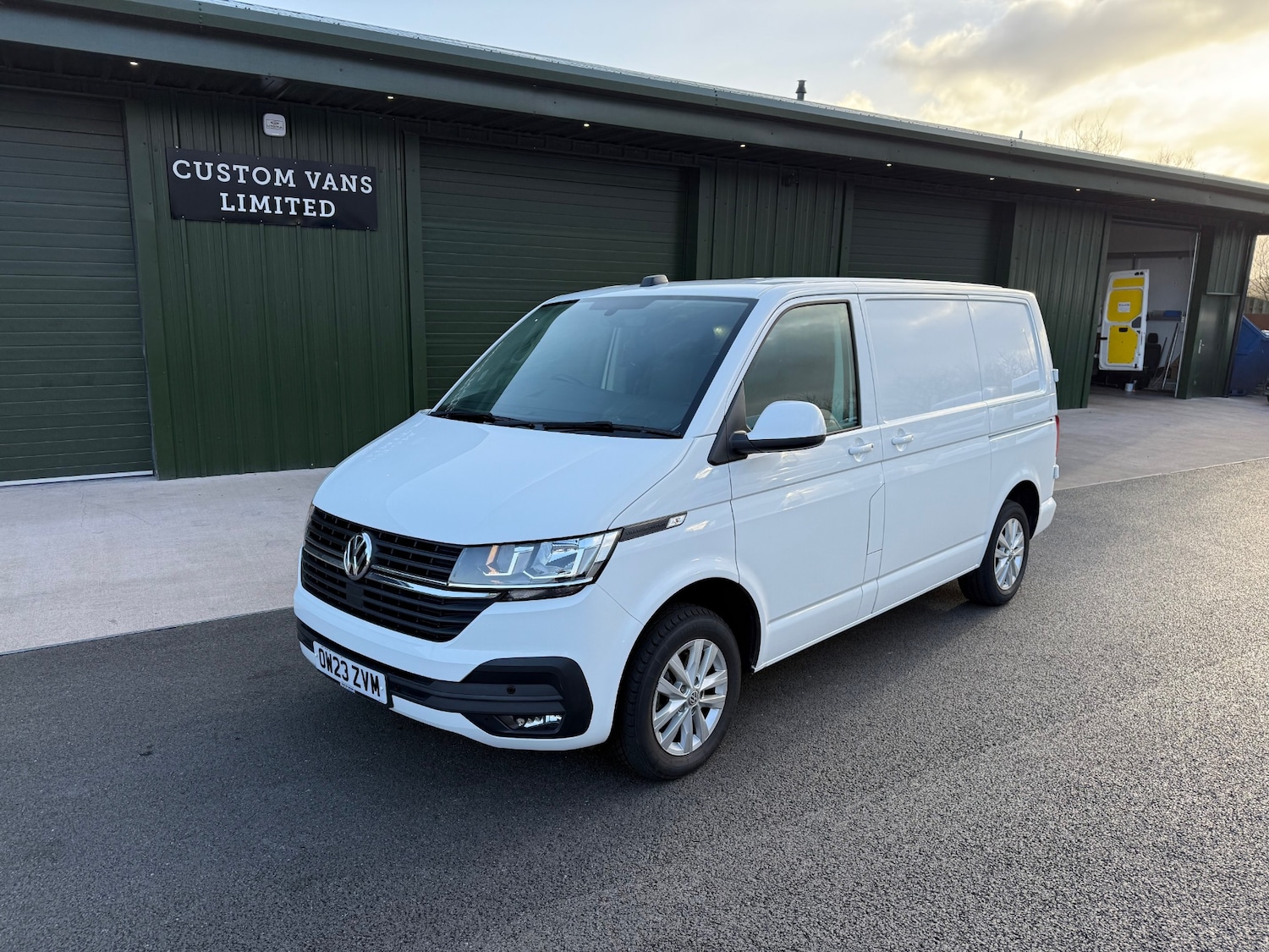 Used Volkswagen Transporter 2023 for sale - 77930454: Photo 3