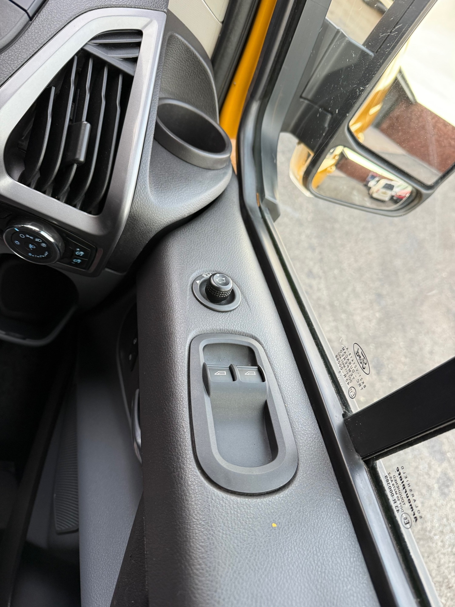 Used Ford Transit Custom 2015 for sale - 76706666: Photo 15