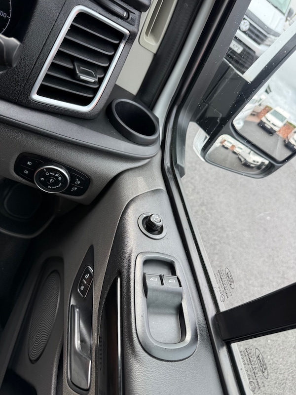 Used Ford Transit Custom 2018 for sale - 74898349: Photo 11