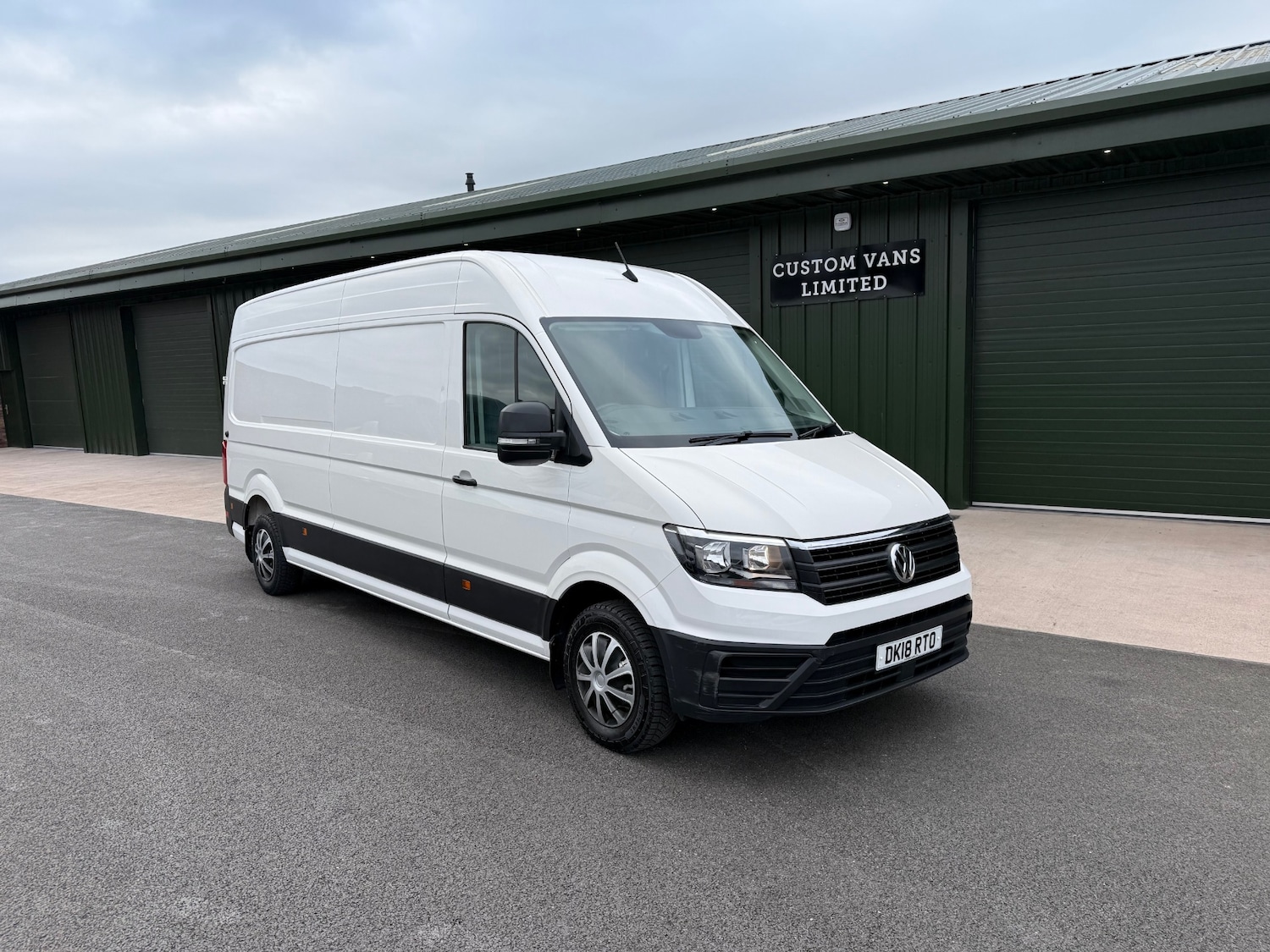 Used Volkswagen Crafter 2018 for sale - 77960575: Photo 1