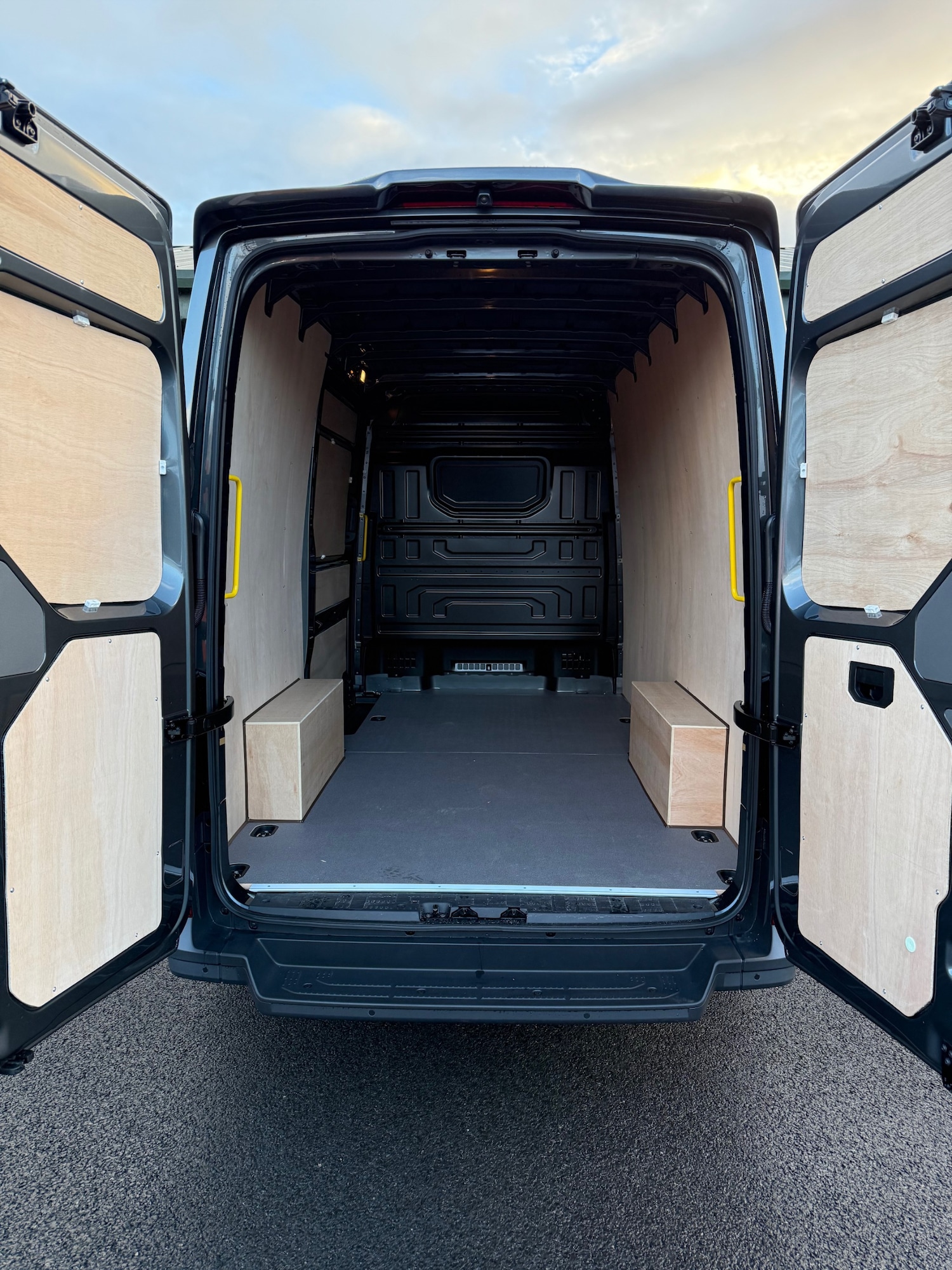 Used Volkswagen Crafter 2025 for sale - 76687287: Photo 10