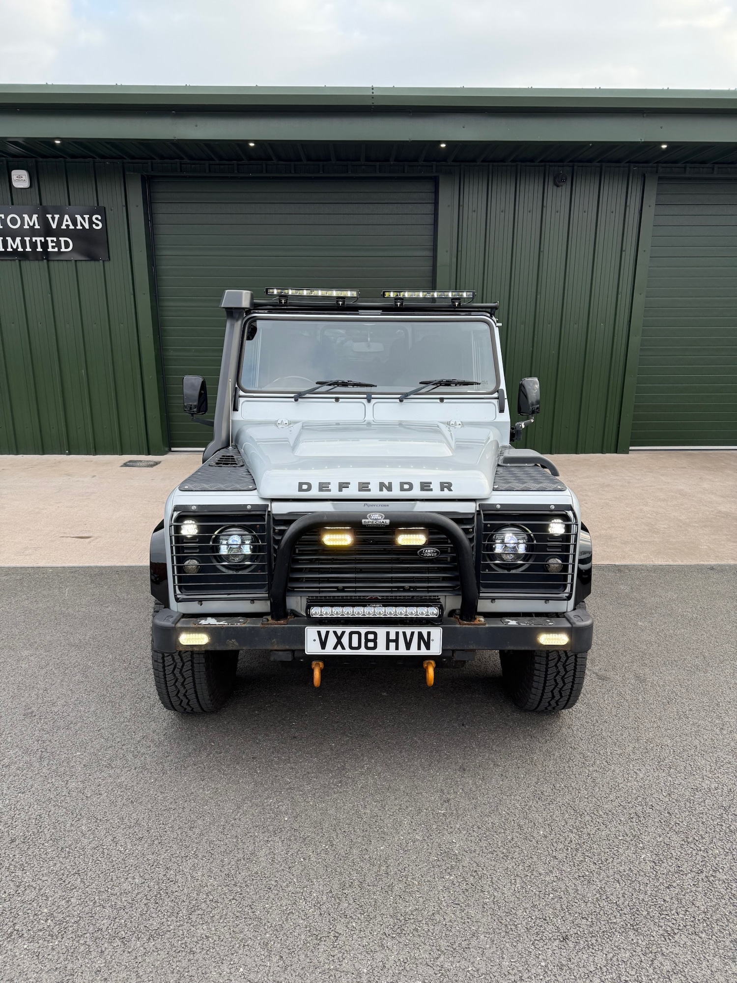 Used Land Rover Defender 2008 for sale - 77961262: Photo 4