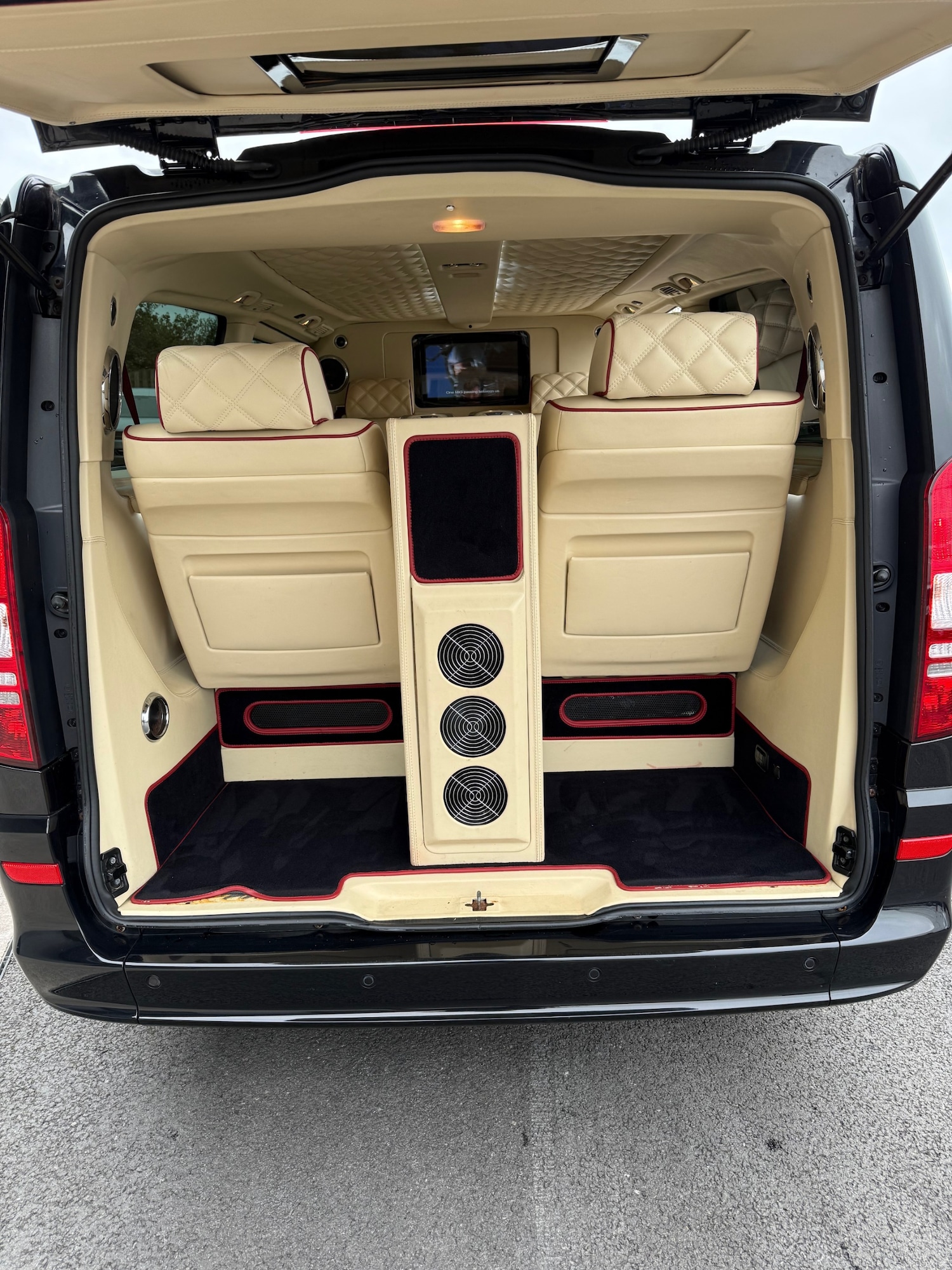 Used Mercedes-Benz Viano 2011 for sale - 76268693: Photo 11