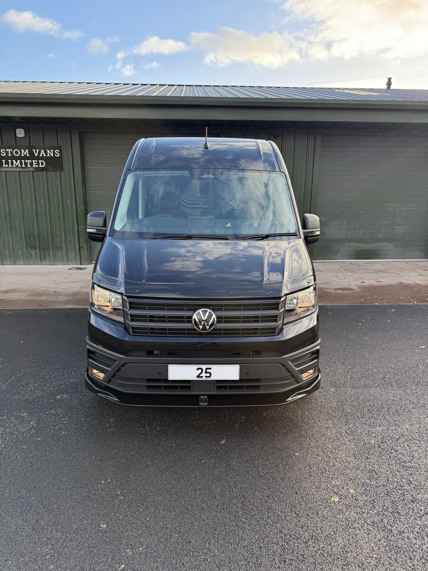 Used Volkswagen Crafter 2025 for sale - 76393393: Photo 4