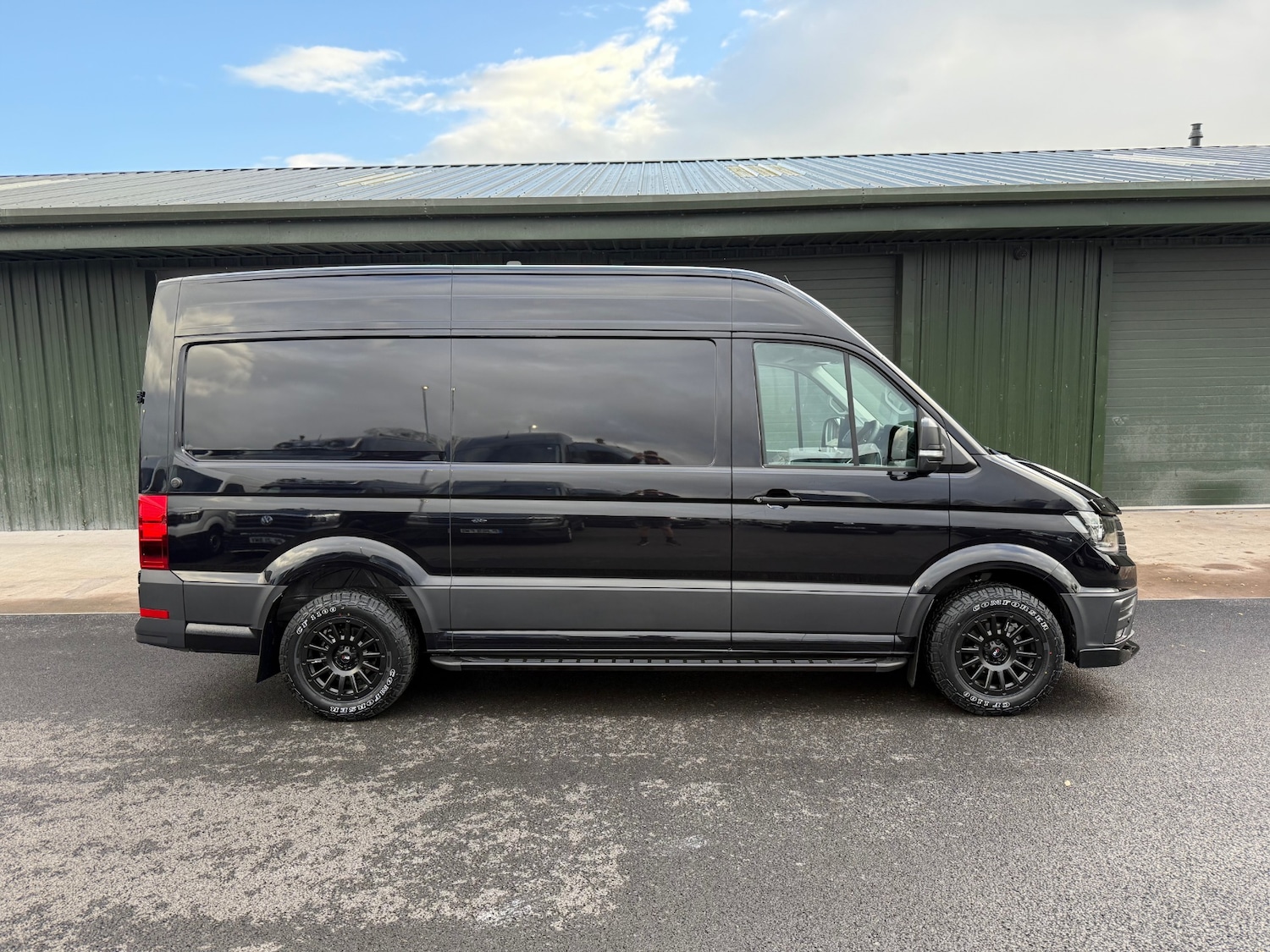 Used Volkswagen Crafter 2025 for sale - 76393393: Photo 5