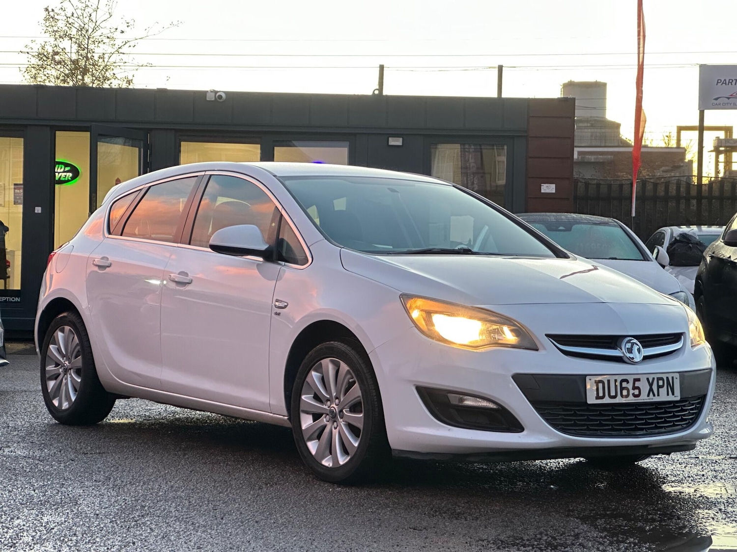 Used Vauxhall Astra 2015 for sale - 76803522: Photo 1