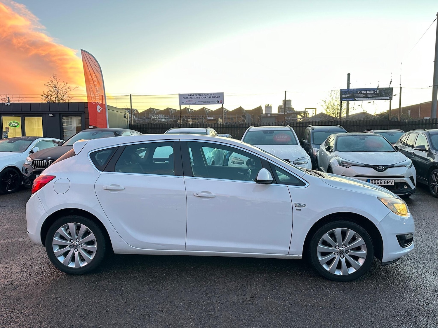 Used Vauxhall Astra 2015 for sale - 76803522: Photo 3