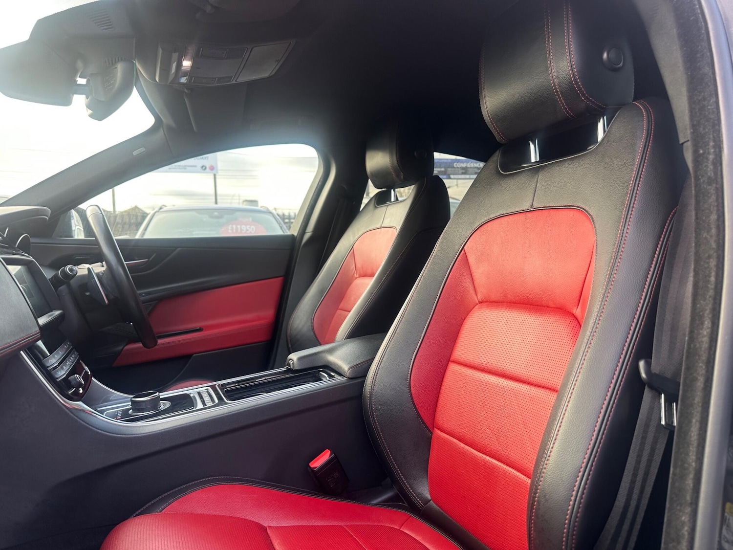 Used Jaguar XE 2019 for sale - 76803493: Photo 16