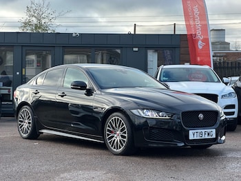 Used Jaguar XE 2019 for sale - 76803493: Photo
