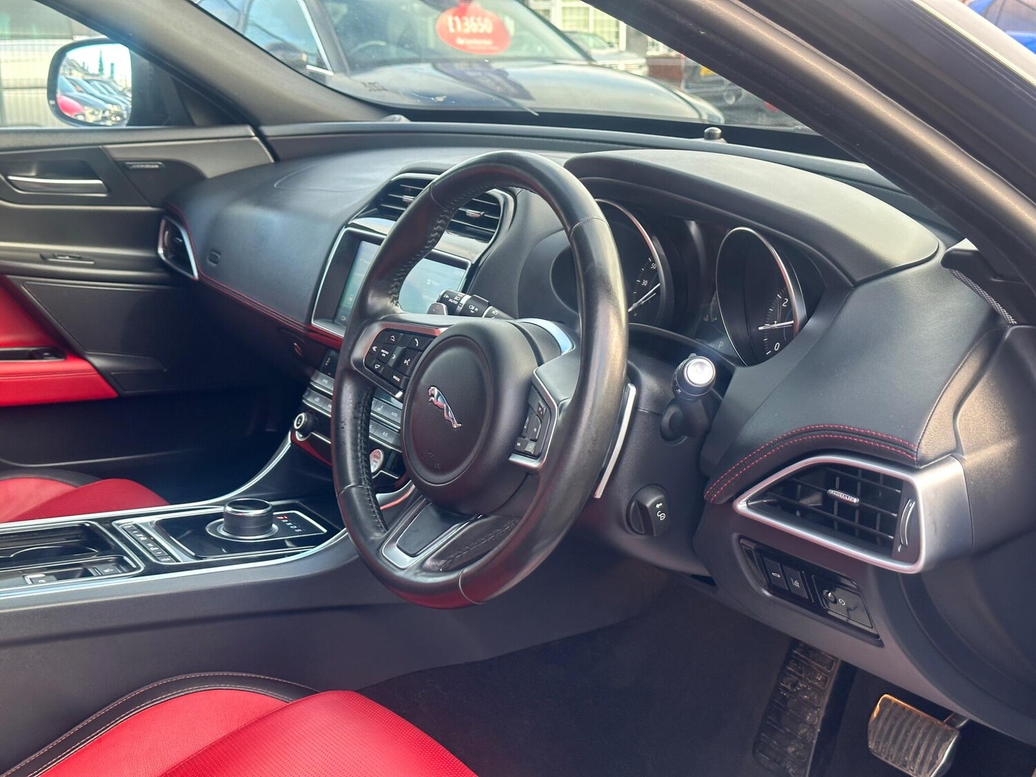 Used Jaguar XE 2019 for sale - 76803493: Photo 7