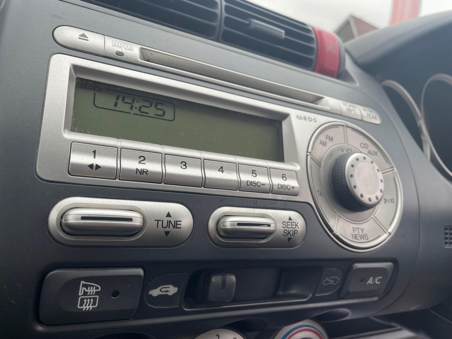 Used Honda Jazz 2005 for sale - 77291340: Photo 31