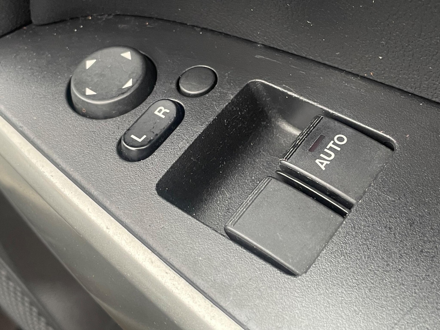 Used Mazda Mazda2 2010 for sale - 76803498: Photo 17