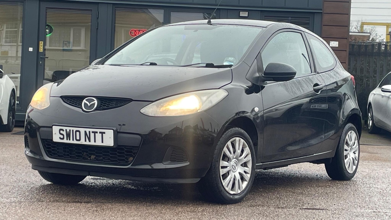 Used Mazda Mazda2 2010 for sale - 76803498: Photo 3