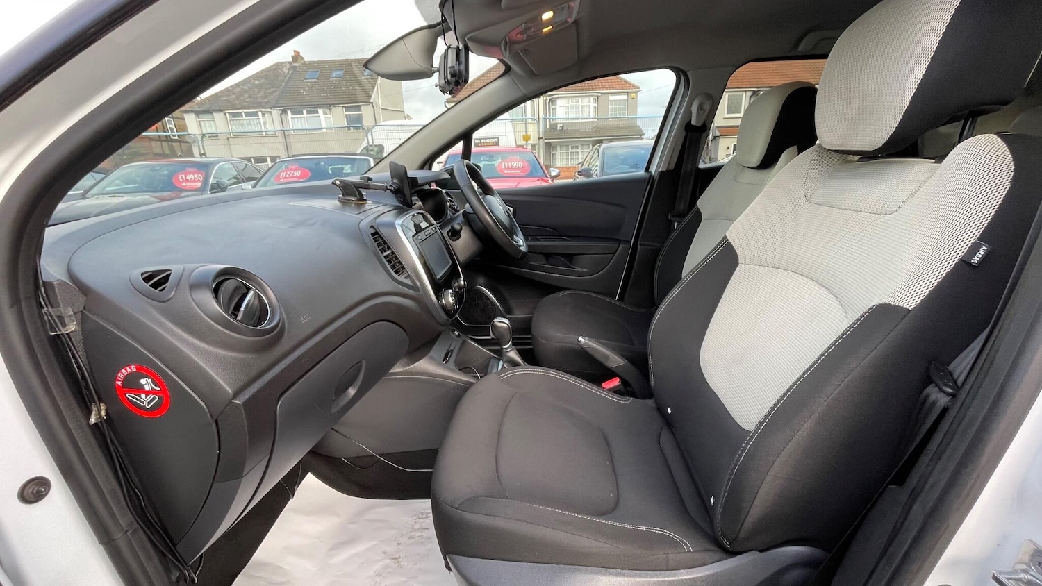 Used Renault Captur 2018 for sale - 76803516: Photo 10