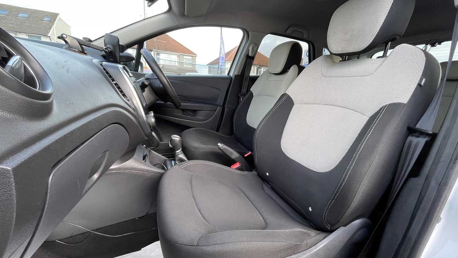 Used Renault Captur 2018 for sale - 76803516: Photo 11