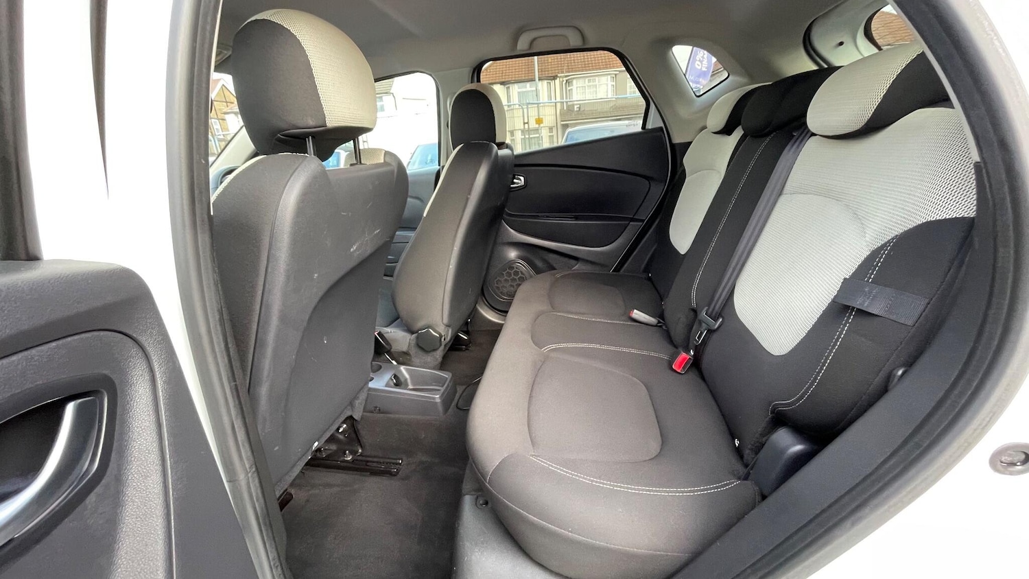 Used Renault Captur 2018 for sale - 76803516: Photo 14