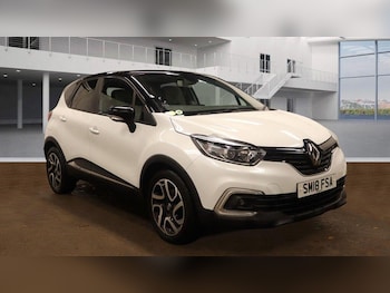 Used Renault Captur 2018 for sale - 76803516: Photo