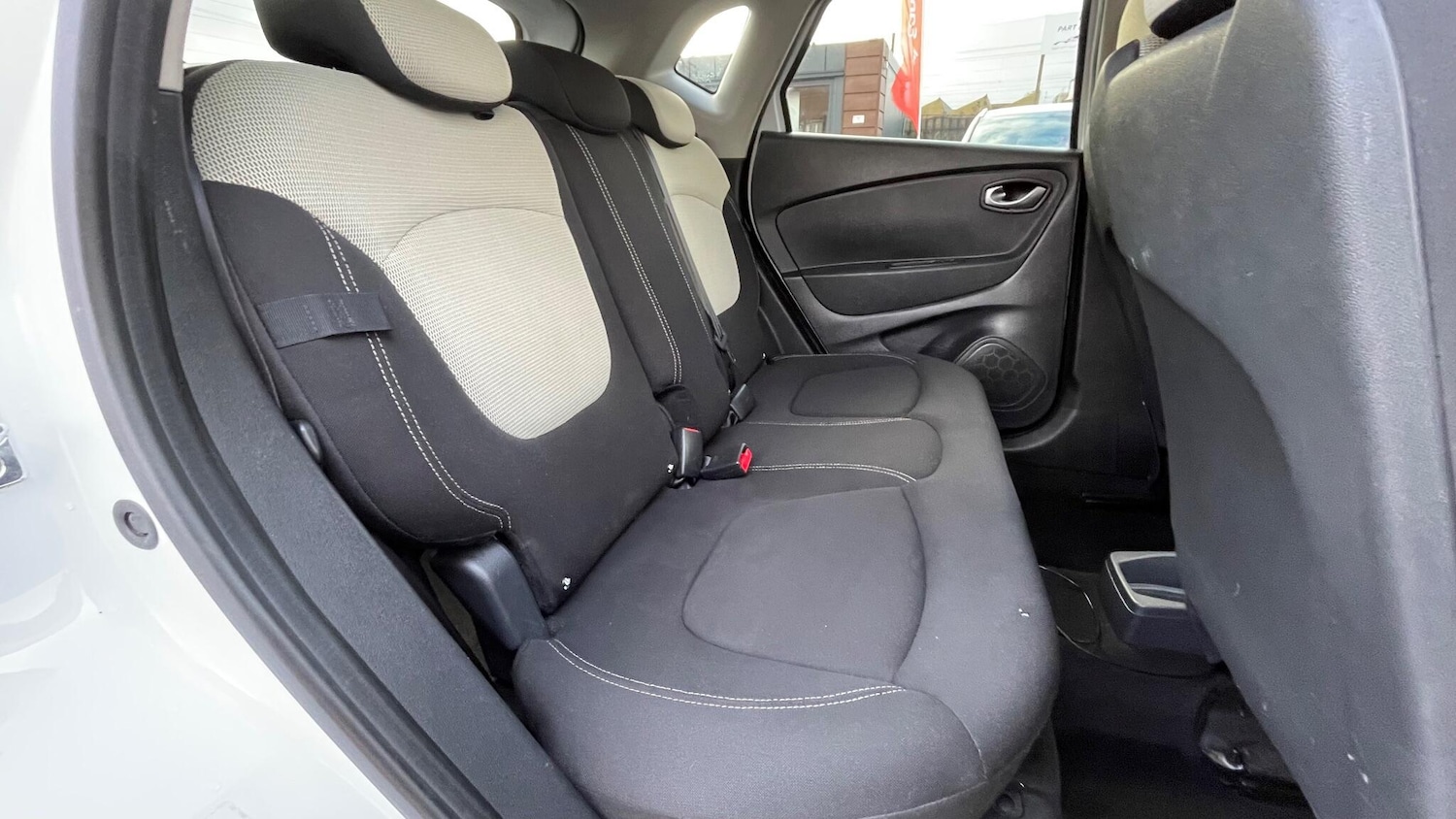 Used Renault Captur 2018 for sale - 76803516: Photo 20