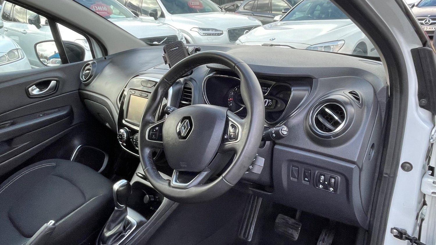 Used Renault Captur 2018 for sale - 76803516: Photo 23