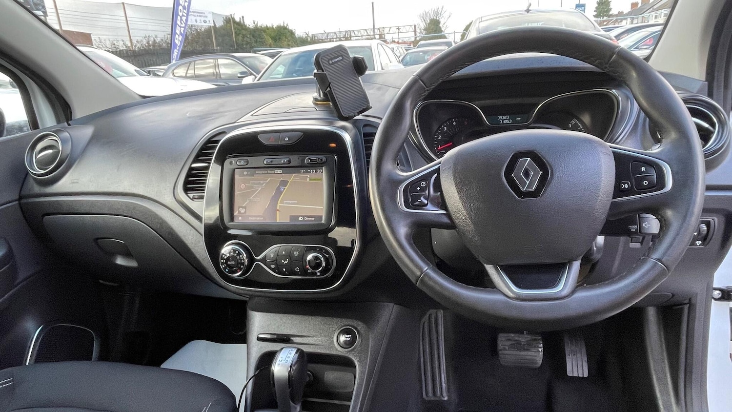 Used Renault Captur 2018 for sale - 76803516: Photo 27