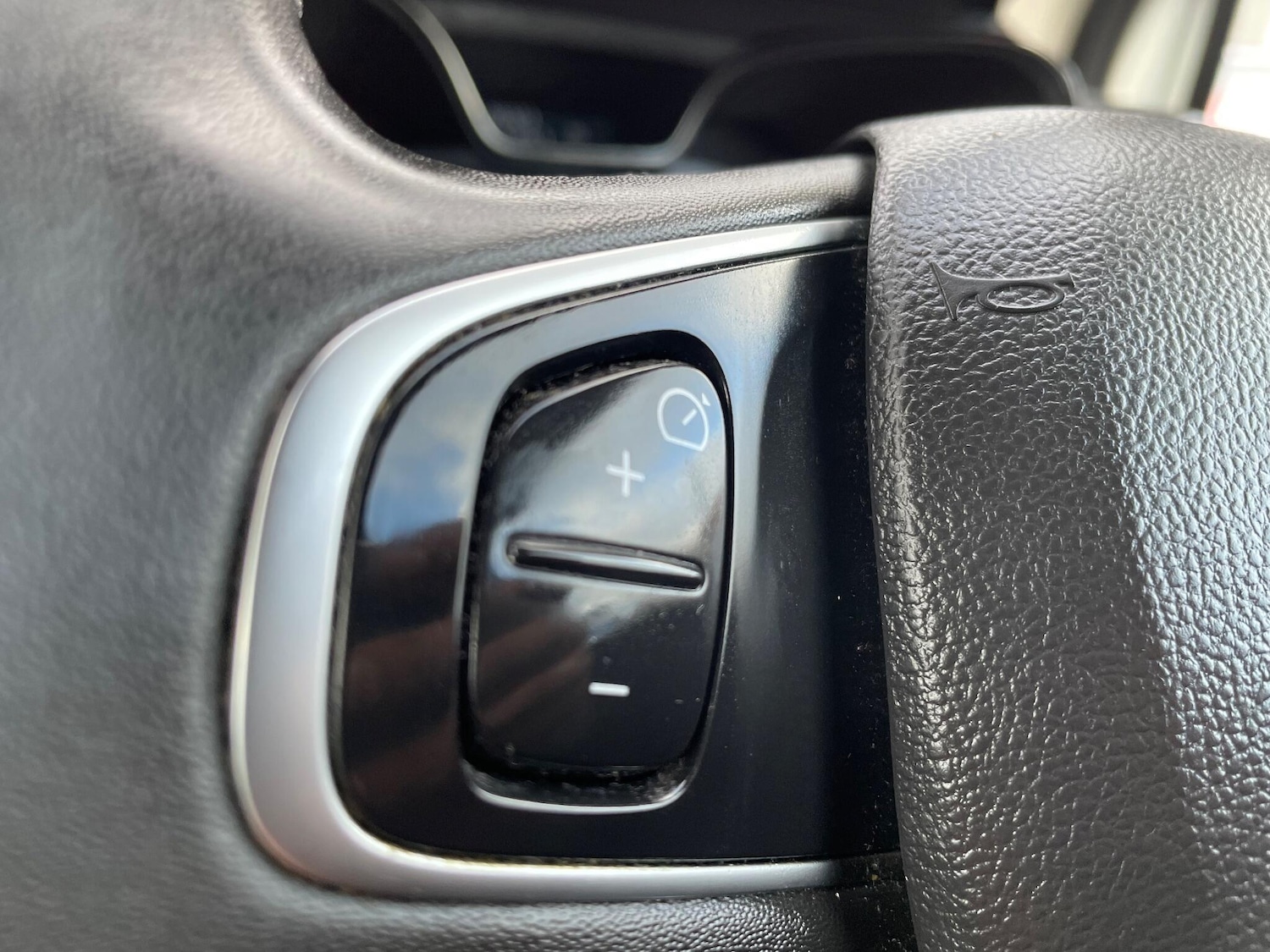 Used Renault Captur 2018 for sale - 76803516: Photo 30