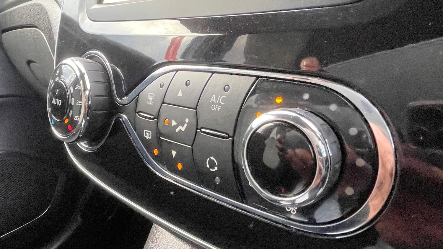 Used Renault Captur 2018 for sale - 76803516: Photo 31