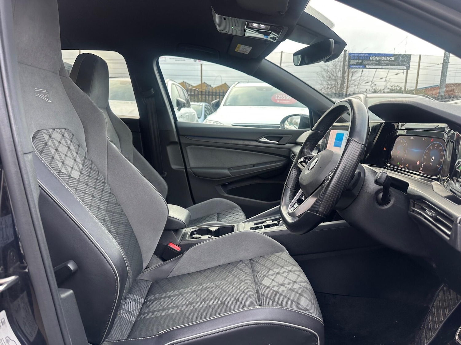 Used Volkswagen Golf 2020 for sale - 76803507: Photo 30