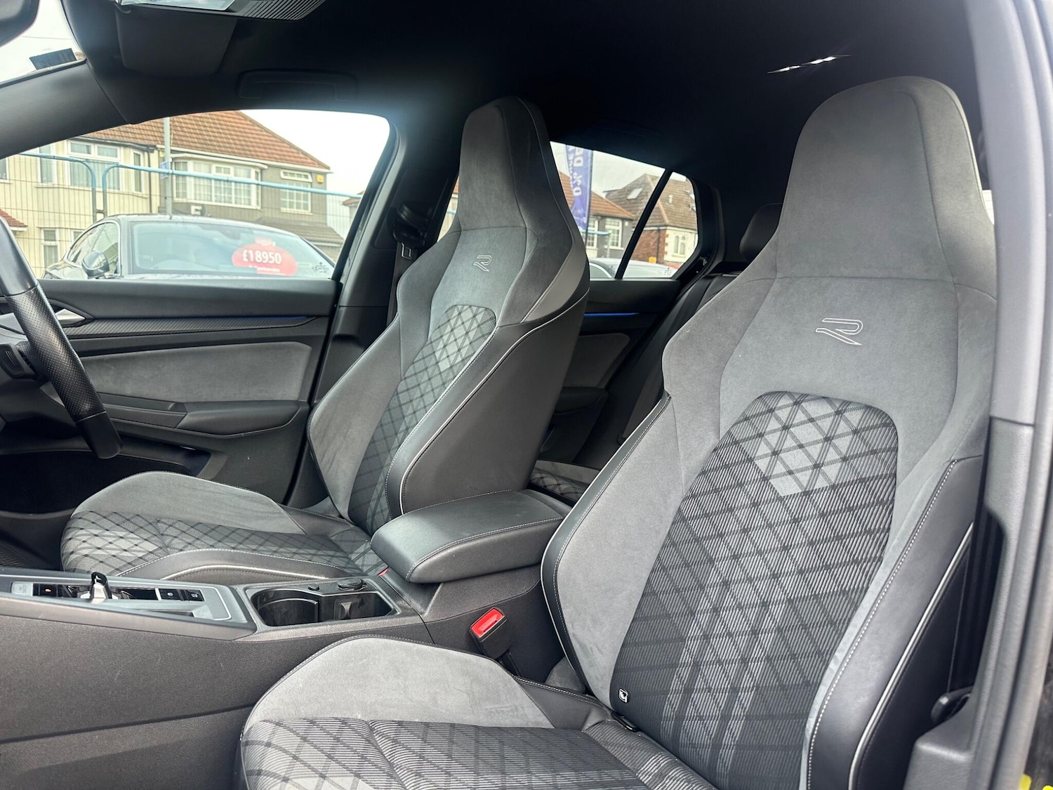 Used Volkswagen Golf 2020 for sale - 76803507: Photo 33