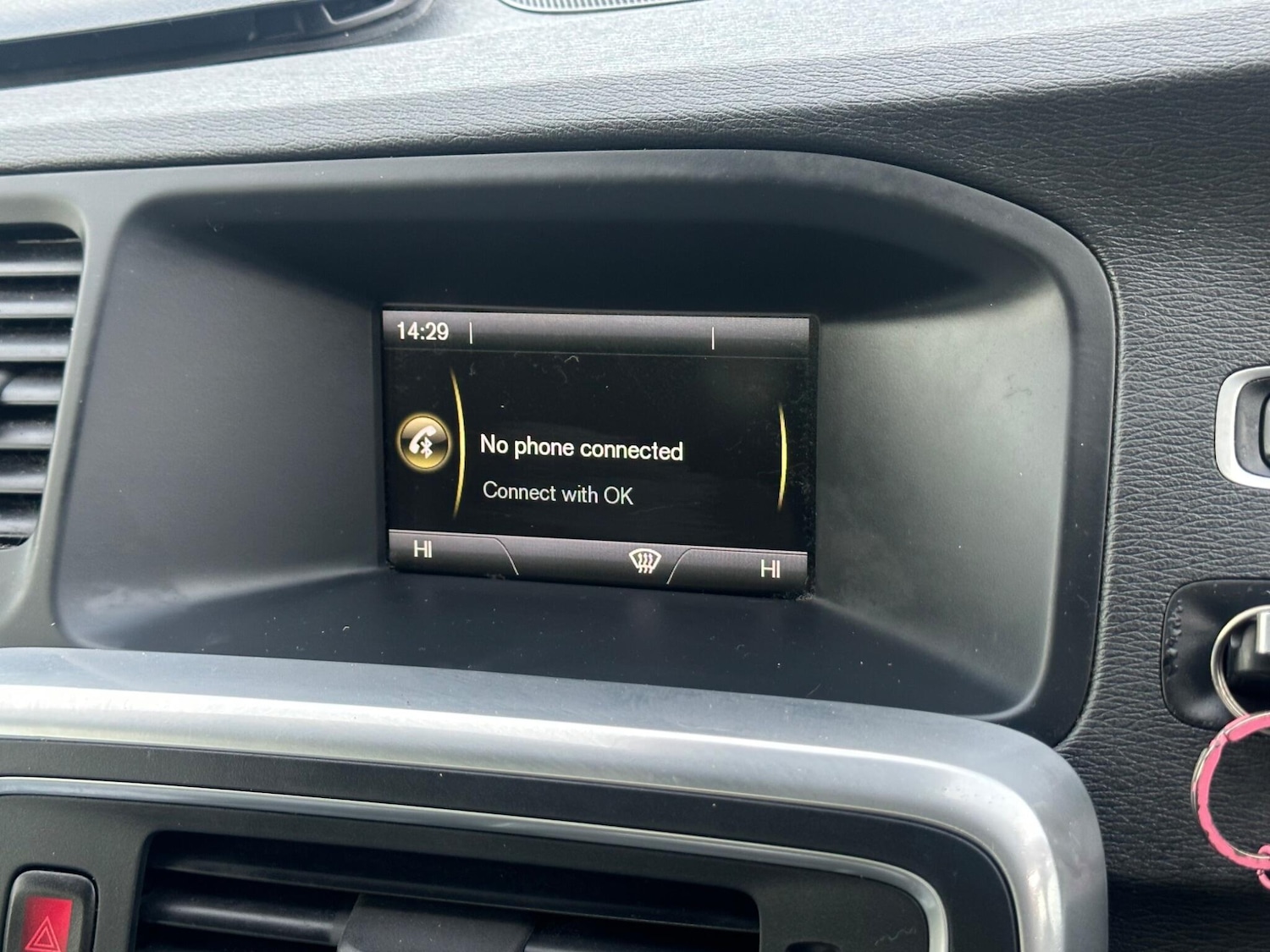 Used Volvo S60 2010 for sale - 77109012: Photo 24