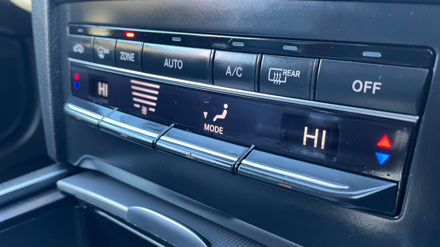 Used Mercedes-Benz E Class 2013 for sale - 76801333: Photo 27