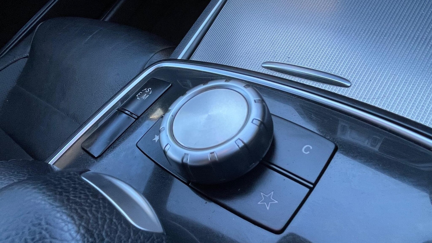 Used Mercedes-Benz E Class 2013 for sale - 76801333: Photo 34