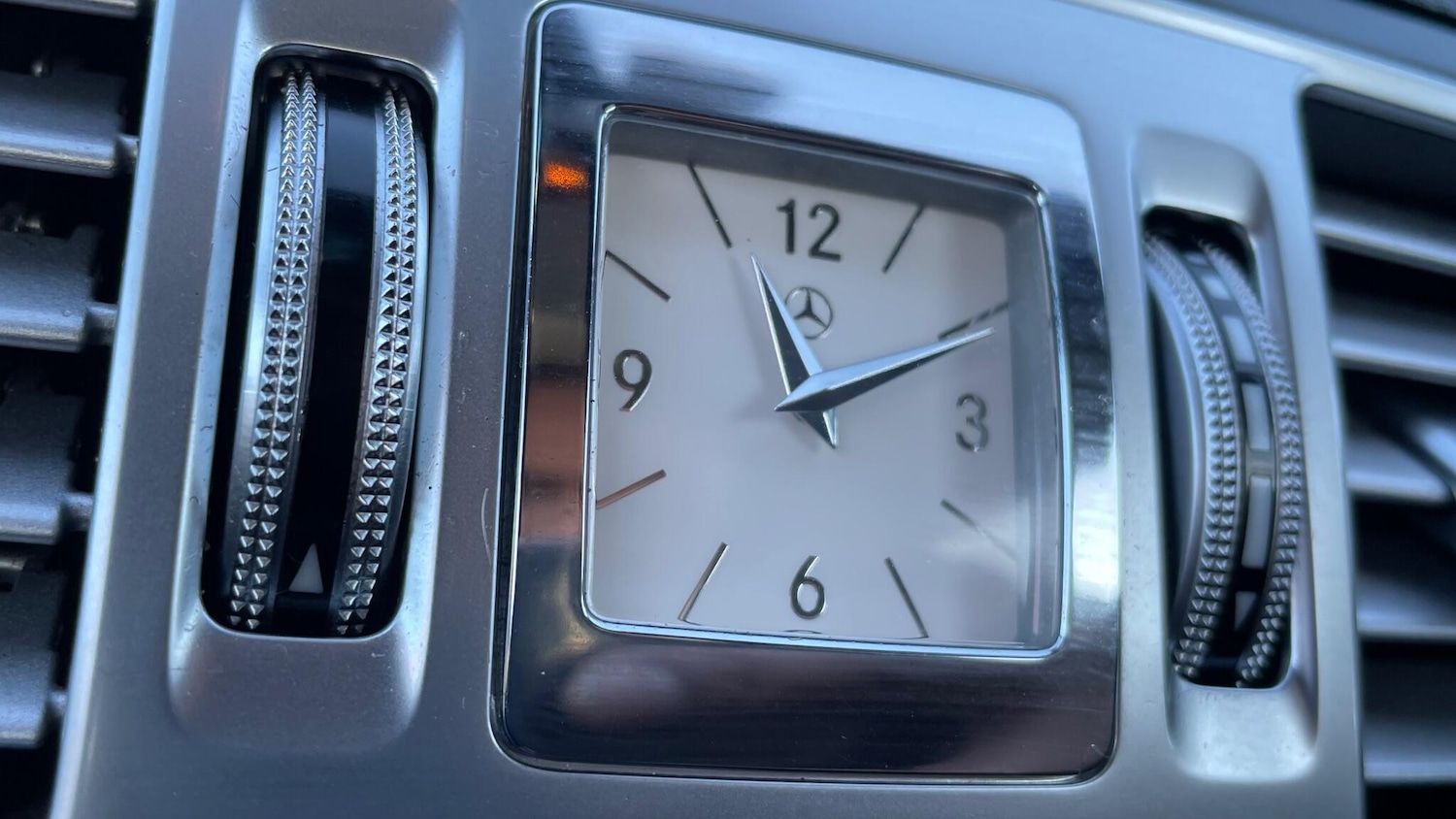 Used Mercedes-Benz E Class 2013 for sale - 76801333: Photo 56