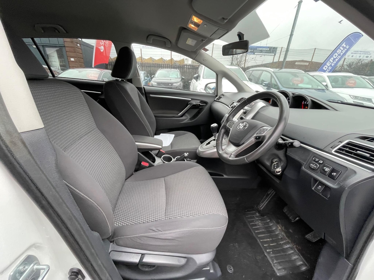 Used Toyota Verso 2015 for sale - 77344763: Photo 16