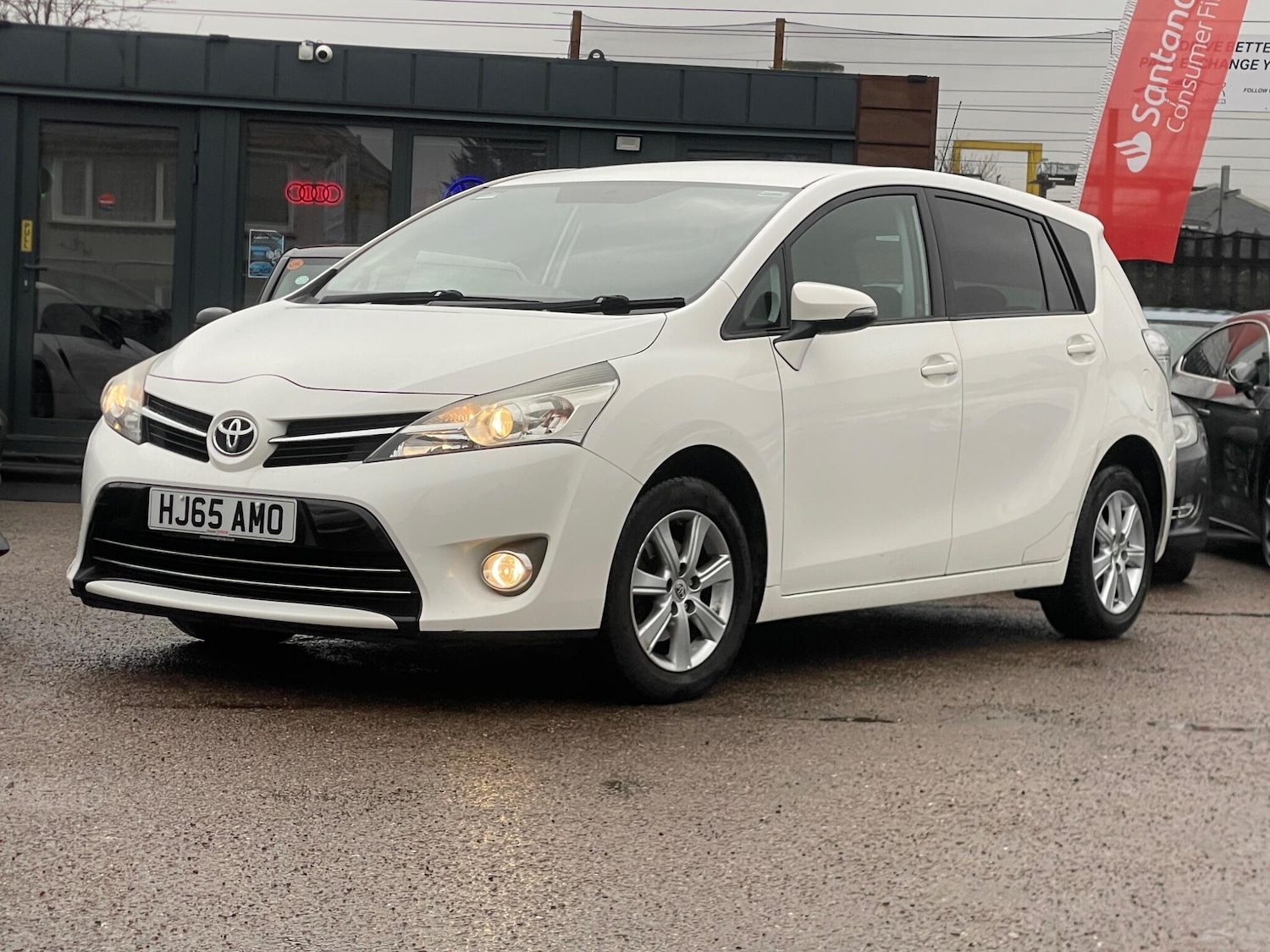 Used Toyota Verso 2015 for sale - 77344763: Photo 3