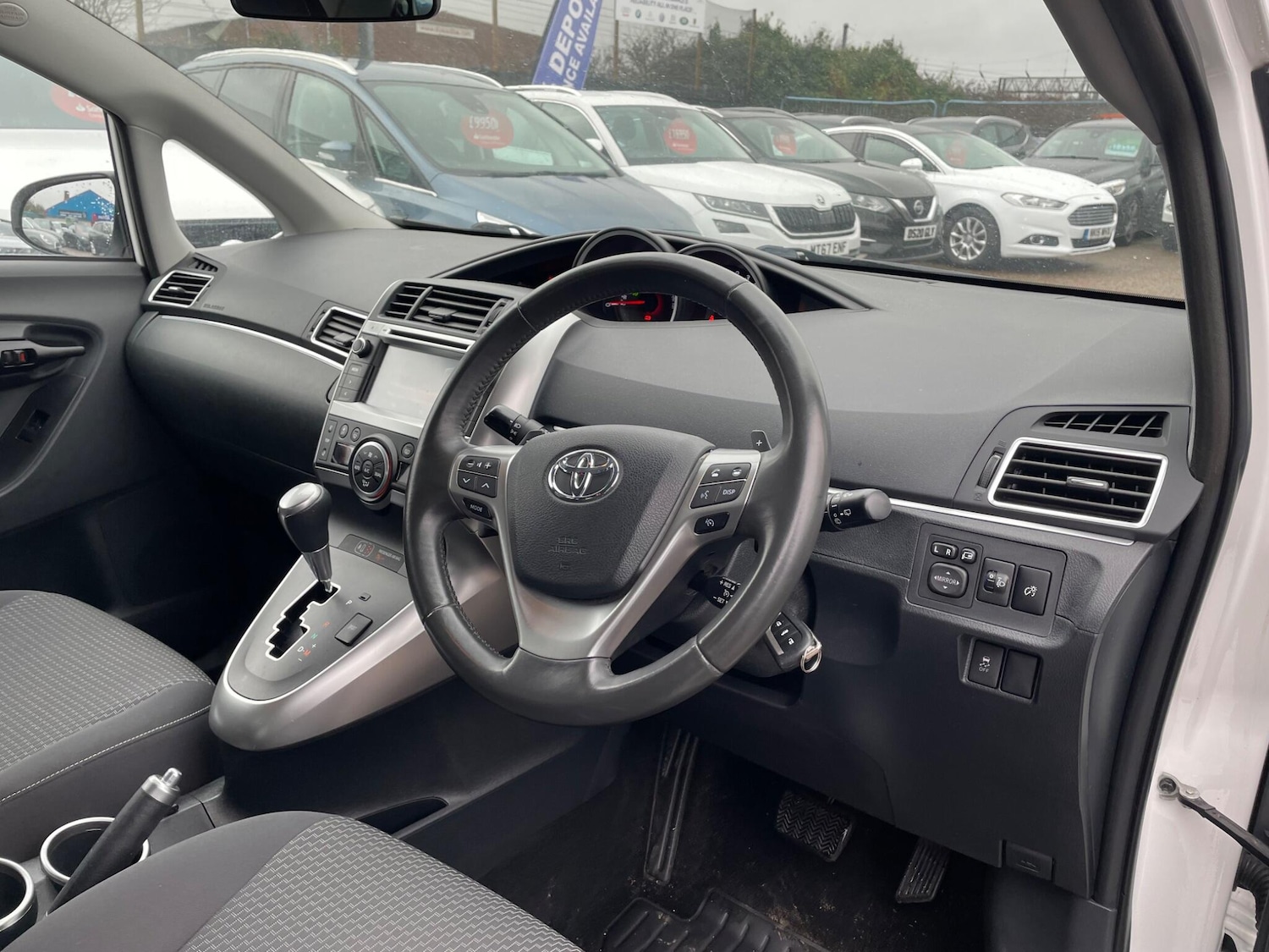 Used Toyota Verso 2015 for sale - 77344763: Photo 5