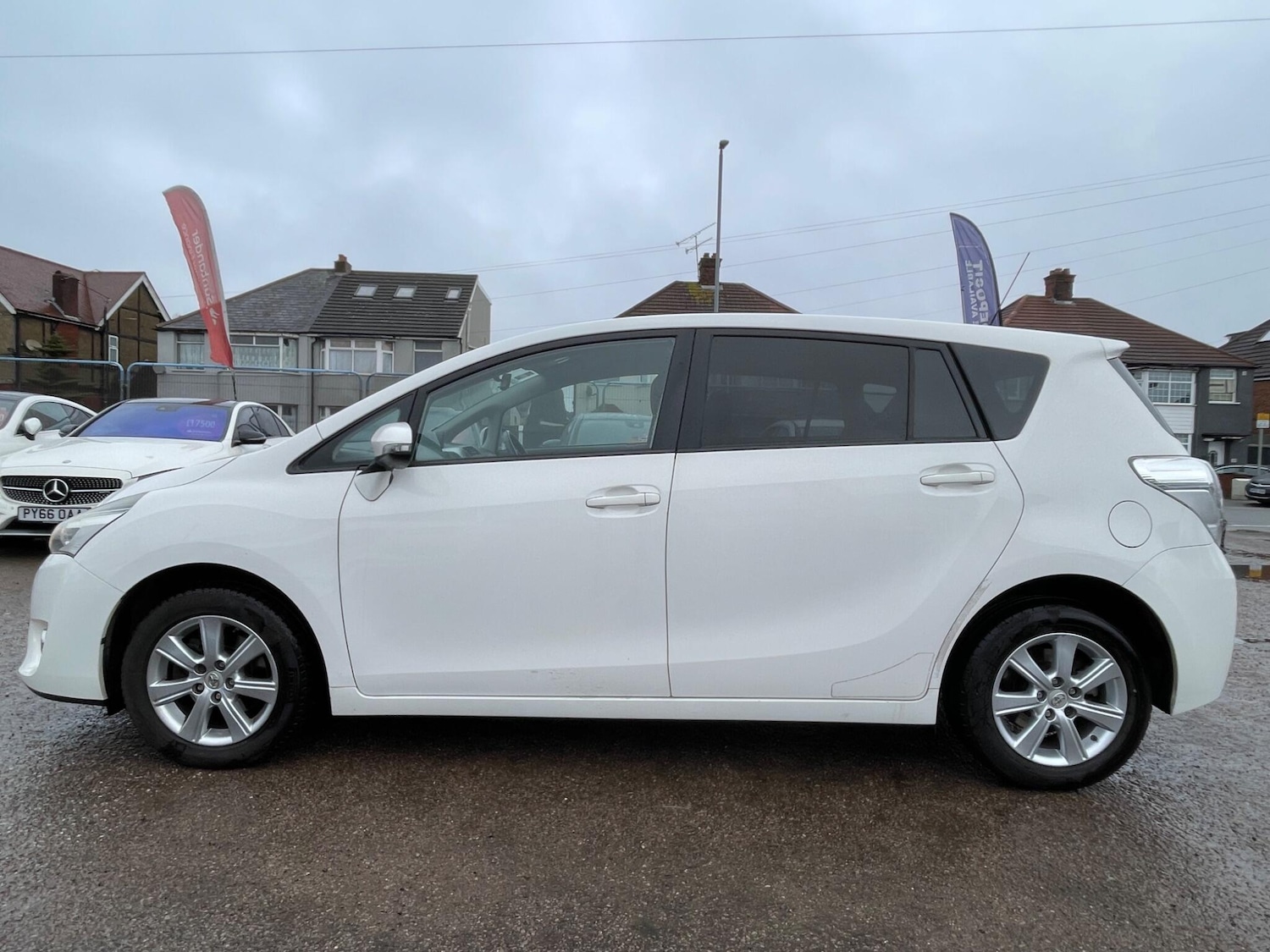 Used Toyota Verso 2015 for sale - 77344763: Photo 9