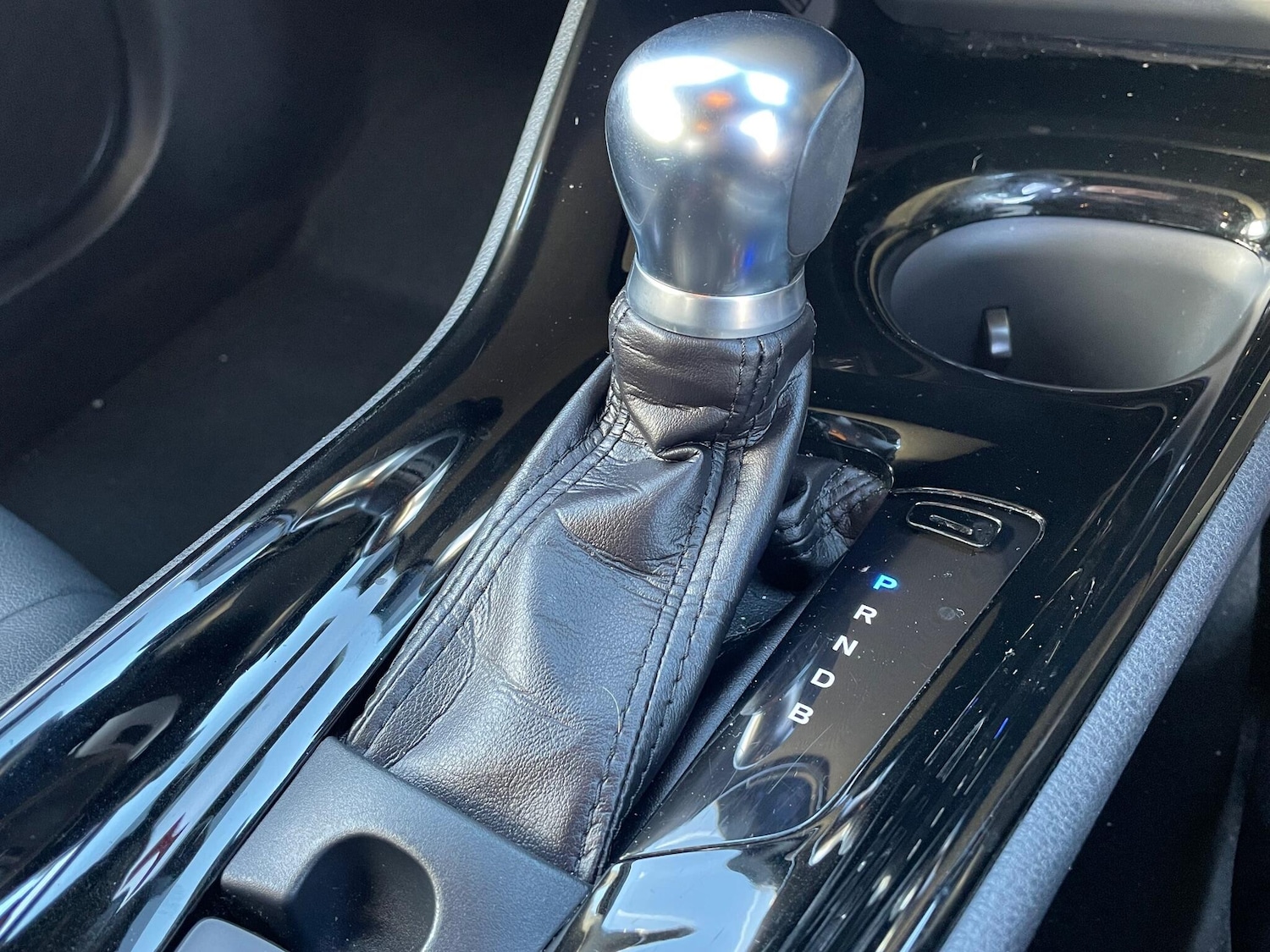 Used Toyota C-HR 2018 for sale - 76803521: Photo 11