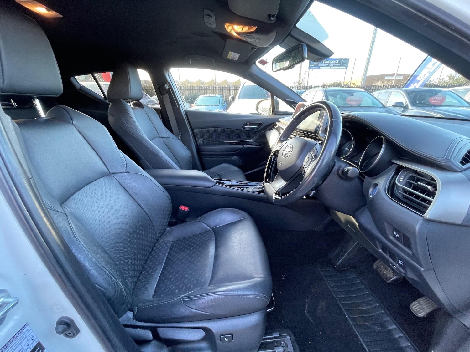 Used Toyota C-HR 2018 for sale - 76803521: Photo 13