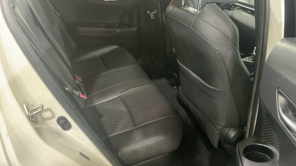 Used Toyota C-HR 2018 for sale - 76803521: Photo 14