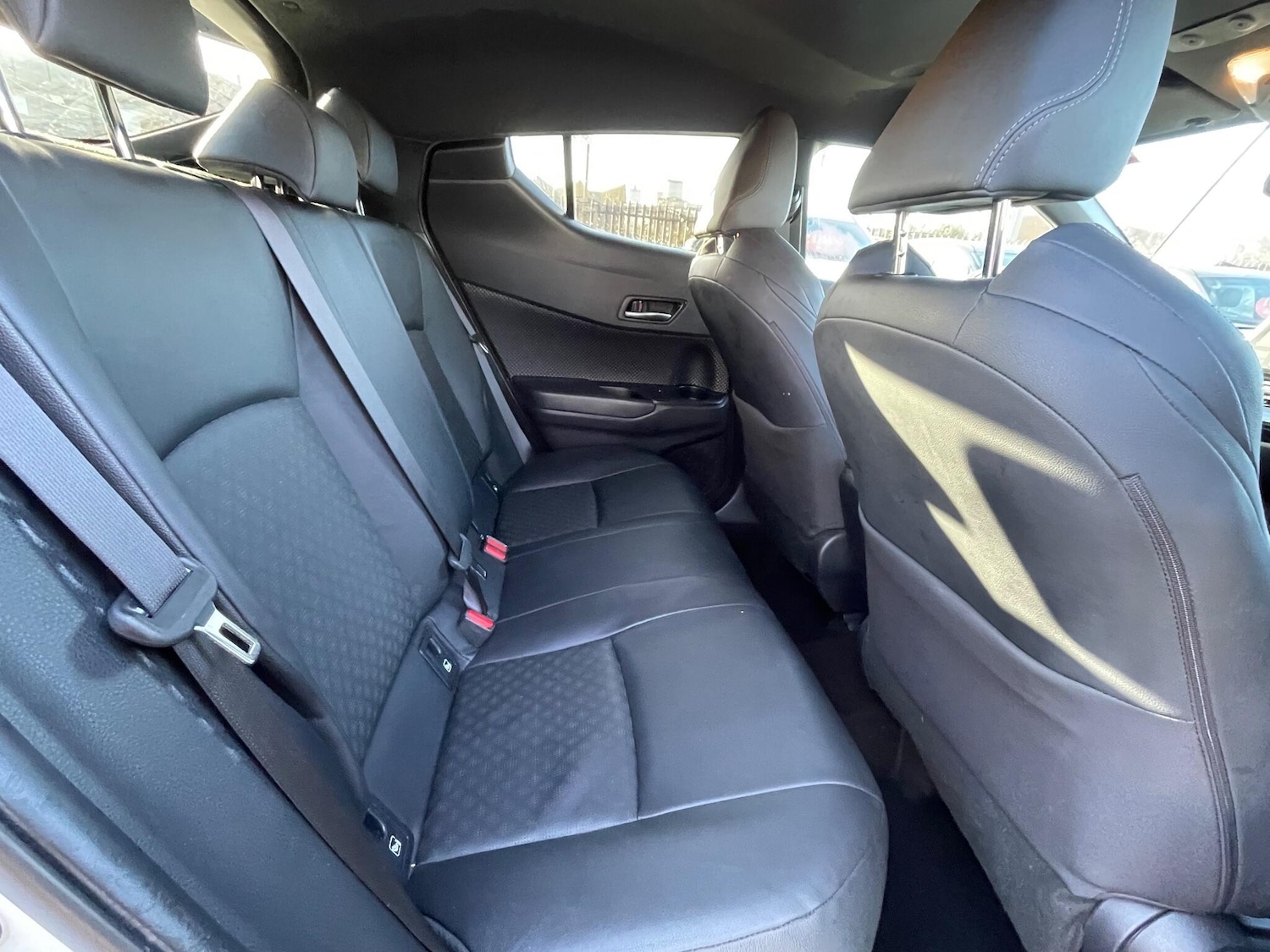 Used Toyota C-HR 2018 for sale - 76803521: Photo 16