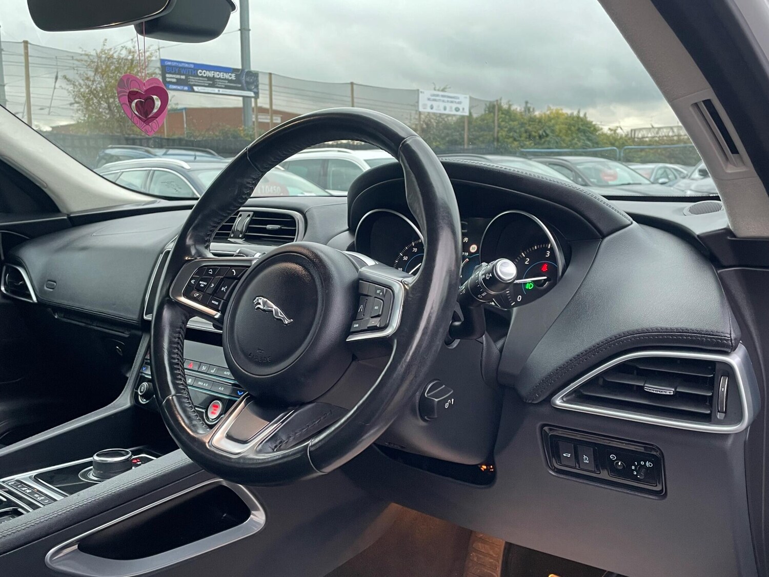 Used Jaguar F-Pace 2018 for sale - 76803487: Photo 14