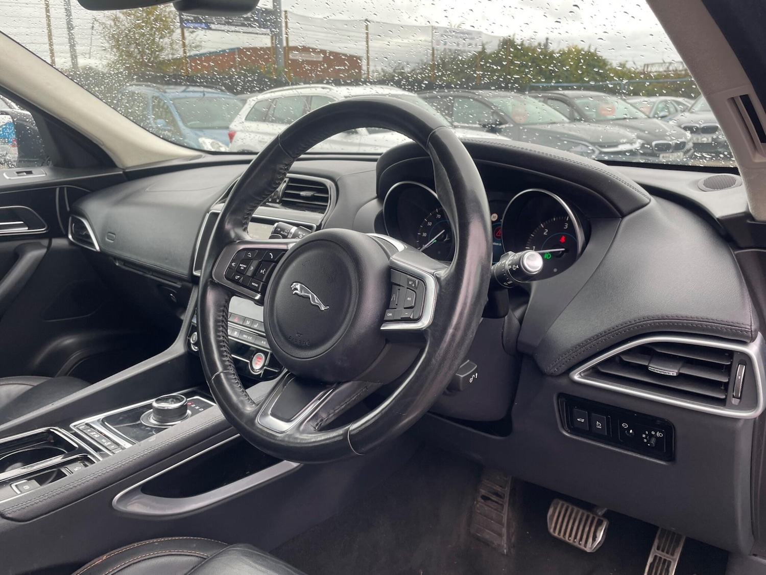 Used Jaguar F-Pace 2018 for sale - 76803487: Photo 3