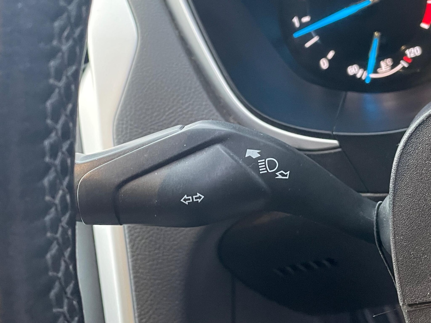 Used Ford Mondeo 2015 for sale - 77320982: Photo 32