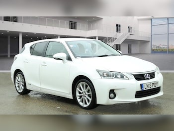 2013 (13) - 200h 1.8 Luxury 5dr CVT Auto