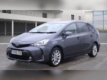Used Toyota Prius+ 2019 for sale - 76865712: Photo