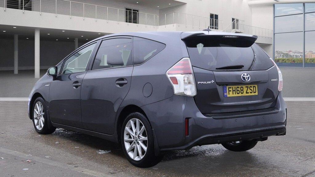 Used Toyota Prius+ 2019 for sale - 76865712: Photo 2