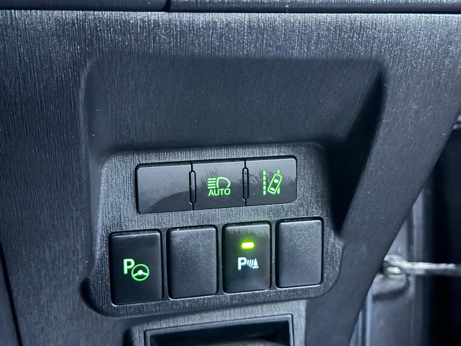 Used Toyota Prius+ 2019 for sale - 76865712: Photo 21